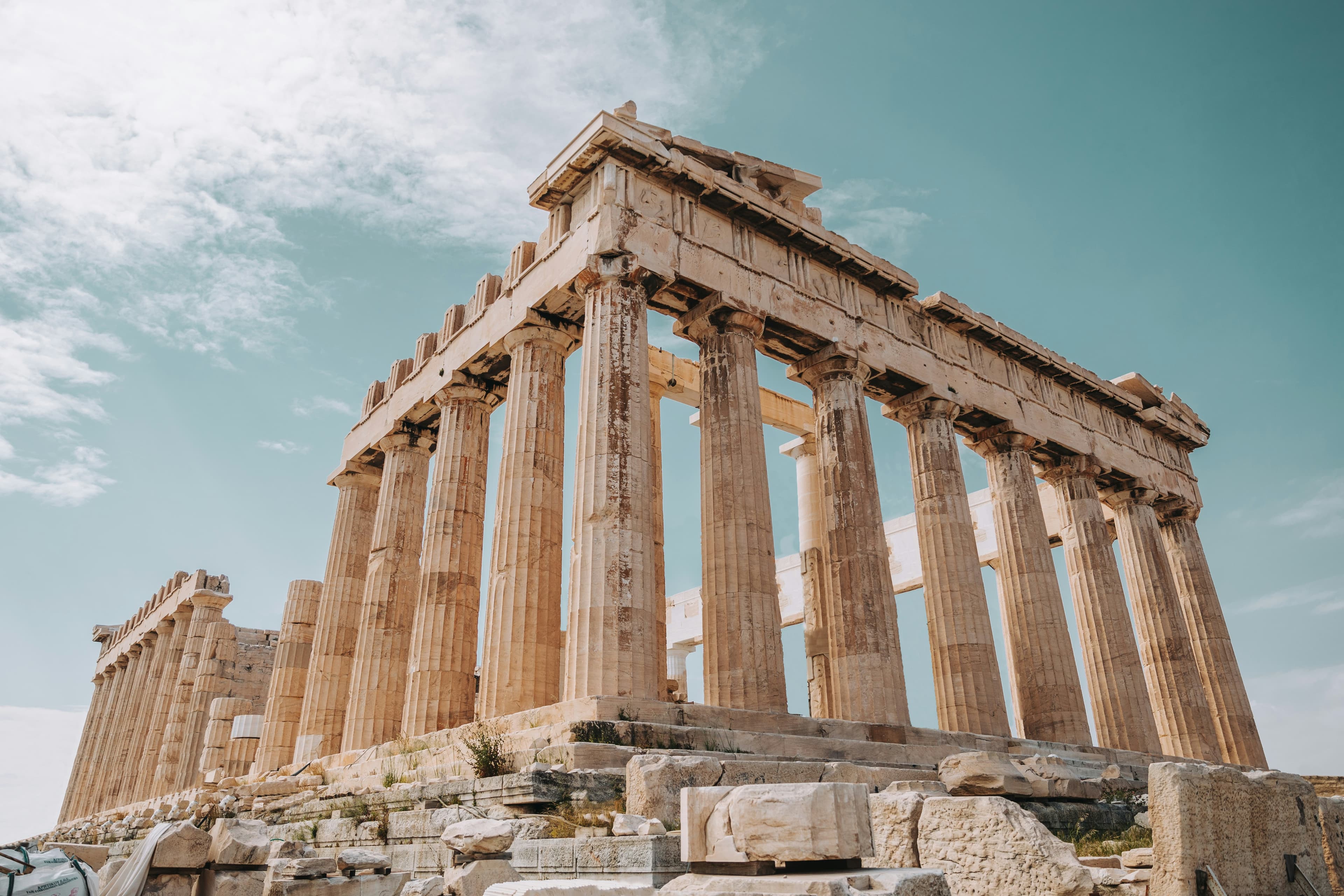 Vue panoramique de l'Acropole d'Athènes au coucher du soleil